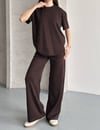 Kadın Bisiklet Yaka Taş İşlemeli Oversize T-Shirt ve Pantolon Takımı - KAHVERENGİ