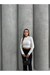 KADIN DÜŞÜK OMUZ CROP BLUZ HYN-58005 - BEYAZ