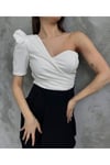 KADIN PRENSES KOLA TEK OMUZ CREP CROP BLUZ ZYN-58627 - BEYAZ