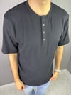 SİYAH HENLEY YAKA T-SHİRT 7021