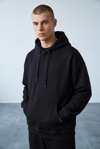 SİYAH KAPŞONLU BASİC SWEATSHİRT 7000