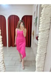 SATEN ASİMETRİK KESİM PEMBE ELBİSE