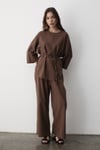 Kadın Kahverengi Keten Oversize Üst Bluz & Lastikli Bol Paça Pantolon Alt & Üst Takım