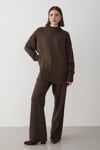 Kadın Kahverengi Oversize Balıkçı Yaka Triko Kazak & Beli Lastikli Pantolon Alt&Üst Takım
