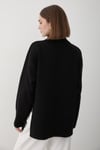 Kadın Siyah Oversize Balıkçı Yaka Triko Kazak