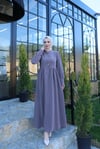 Düğme Detaylı Pileli Tesettür Elbise Kahverengi   HNT8528