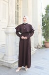 Pelerin Detaylı Bağcıklı  Tesettür Elbise Kahverengi   HNT1010