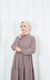 Boydan Düğmeli Kuşaklı Katlı Elbise Kahverengi HNT8593