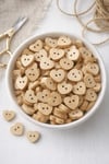 16mm 50’li Ahşap Kalp Düğme – DIY, Amigurumi ve Bebek Ürünleri İçin
