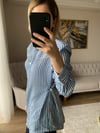 Mavi Çizgili Vatkalı Yandan Ayarlamalı Gömlek