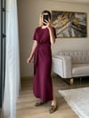 Yan Bağlamalı Yırtmaçlı Bordo Modal Elbise