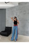 ÖNÜ MAVİ KOT ARKASI 3 İPLİK BAGGY PANTOLON YANLARDAN KIRMIZI ŞERİTLİ BELİ LASTİKLİ