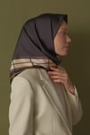 Hurma | %100 Twill İpek Eşarp · 90 × 90 cm