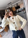 Ekru Büyük Düğmeli Ceket Hırka
