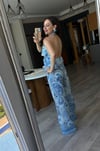 Mavi Desenli Sırt Dekolteli Bluz