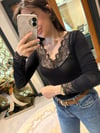 Siyah Dantelli Bluz