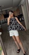 Siyah Nakışlı Bluz