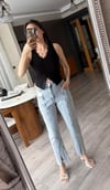 Yırtmaçlı Dikişsiz Jean