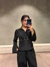 Kuş Gözlü Detaylı Siyah Gömlek 