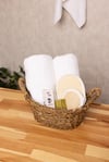 Doğal Banyo & SPA Seti (Hediye Sepeti) (Havlu, Defne Sabunu, Lavanta Yağı, Kese, Sepet)