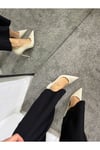 Kadın Krem Rugan Tabanı Kırmızı Topuklu Stiletto Model Klasik Topuklu Ayakkabı