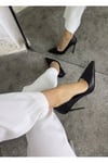 Siyah Kadın Tabanı Kırmızı Stiletto Model Klasik Topuklu Ayakkabı