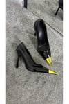 Siyah Rugan Kadın Gold Detay Topuklu Stiletto
