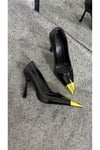 Siyah Rugan Kadın Gold Detay Topuklu Stiletto