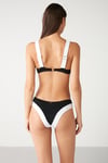 Kom Cru Düz Renk Üçgen Brazilian Bikini Siyah