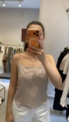 EKRU ASKILI SATEN BLUZ