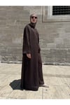 ÖN BOYDAN GİZLİ DÜĞMELİ KAHVERENGİ PANTOLONLUABAYA TAKIM