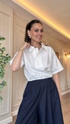 Beyaz Polo Yaka Yarım Fermuarlı Pamuk Dokuma Kadın Bluz