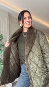 Haki Kürklü Yaka Kemerli Kapitone Mont