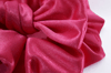 Fuşya Işıltılı Scrunchie ve Fiyonk Yan Toka Seti 