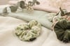 Pure Muse: 5'li Organik Müslin Scrunchie Seti | Per Capelli® - Yeşil