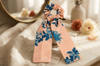 Scarf Dream®: İthal Eşarp Toka | Per Capelli® - Mavi Çiçekler