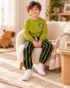 FISTIK YEŞİLİ KAPİBARA NAKIŞLI SWEATSHİRT VE ÇİZGİLİ ALT TAKIM