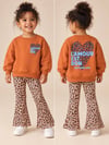 KİREMİT RENGİ KALP BASKILI SWEATSHİRT VE LEOPAR TAYT TAKIM