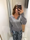 Gri V yaka Belden Oturtmalı Triko Kazak