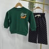 The Sausage Club Sosis Köpek Baskılı Yeşil Sweatshirt  Füme Gri Damalı Kareli Eşofman Altı Kız&Erkek Çocuk Takım