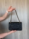 CHANEL Gold aksesuarlı Deri tasarım Çanta