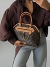 LOUIS VUITTON Deri İthal Çanta Paslanmaz Çelik malzeme kullanarak tasarlanmıştır