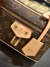 LOUIS VUITTON Hakiki deri paslanmaz çelik aksesuarlı çift askılı çanta