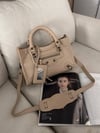 Naturel Balenciaga model İthal  paslanmaz çelik aksesuarlı deri çanta  modeli 
