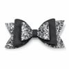 Glitter Detaylı Fiyonk Saç Tokası 9x5 cm Gri