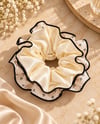 Ekru 4 Katmanlı Çiçek Desenli Fırfır Scrunchie Saç Tokası