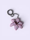 Pembe Çiçek Çanta Charmı – Boncuk İşlemeli Bag Charm