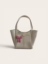 Pembe Fiyonk Çanta Charmı – El İşlemeli Boncuk Detaylı Bag Charm