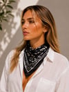 Siyah Beyaz Desenli Şık Bandana ve Fular