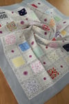 Home's Mavi Patchwork Işlemeli Naturel Şömentabla